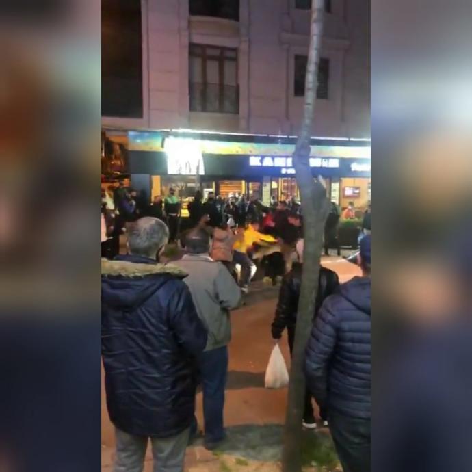 Türkiyenin Virüsten Daha Önemli Sorunları; Kola ve Luppo Kek! 10 Nisan Gecesi