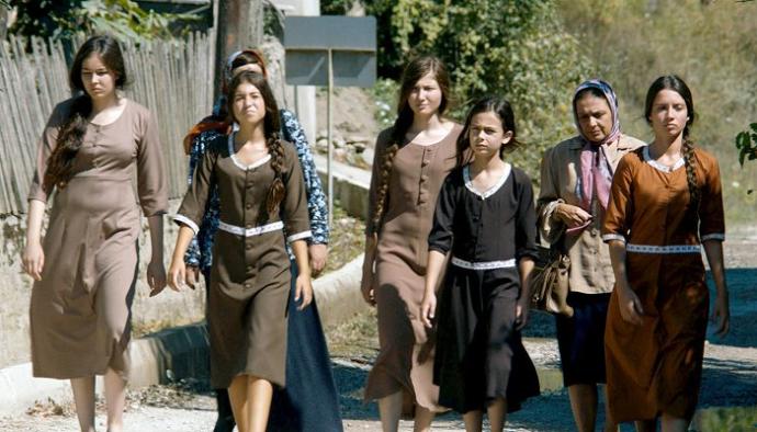 “Bizden de Böyle Filmler Çıkabiliyor muymuş?” Dedirtecek Türden Mükemmel Türk Filmi Önerileri!