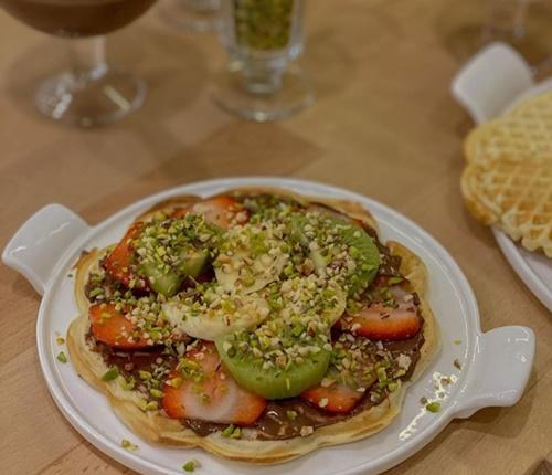 Evde Kaldığımız Bu Günlerde Sıkıntıları Bir Kenara Atıp, Leziz mi Leziz Waffle Yapmaya Var mısın!