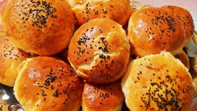 Kahvaltılarda Atıştırmalık Mayalı Poğaça Tarifi