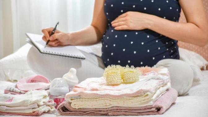 Bir Annenin Doğum Çantasında Neler Olmalı? 🌸