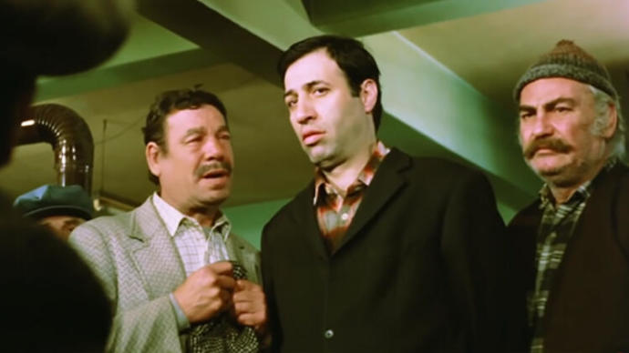 Bu Günlerde İçimizi Isıtacak Eskileri Hatırlatacak 4 Efsane Kemal Sunal Filmi!