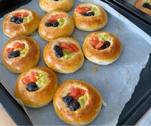 Evde Kaldığımız Bu Günlerde Pizza Poğaça Tarifim Sizlerle!