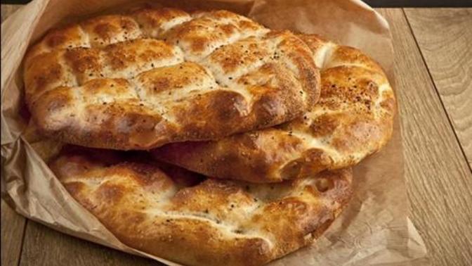 Ağızlara Layık Bol Susamlı Pide Tarifim Karşınızda!