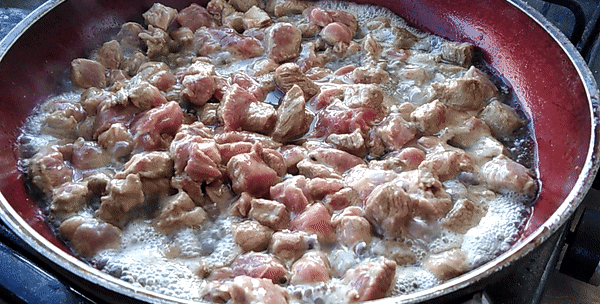 Ramazan Davetlerinin Başrolü; Ev Yapımı Dana Güveç Tarifi