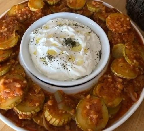 İftar Sofralarına Yakışan Zeytinyağlı Kabak Tarifim Sizlerle !