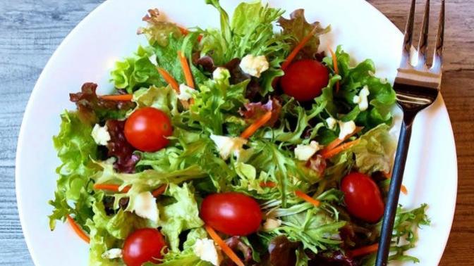 Her Derde Deva Salataya Yeni Yaklaşım: Hindi Filetolu Yeşil Salata