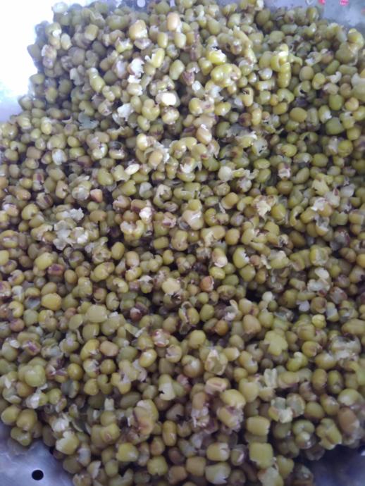 Yepyeni Bir Lezzet Türkiyede İlk Defa KizlarSoruyor Farkıyla: Tavuklu Maş Salatası!