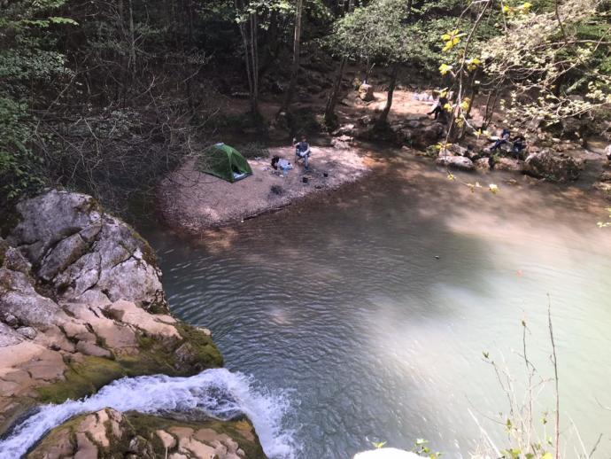 Hacıllı Şelalesi ve Kamp Yeri