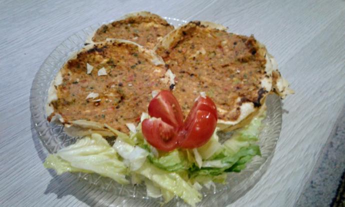 Lezzette Sınır Tanımıyoruz😛Hazır Yufkadan Tavuk Etli Fındık Lahmacun Tarifim Sizlerle🎉