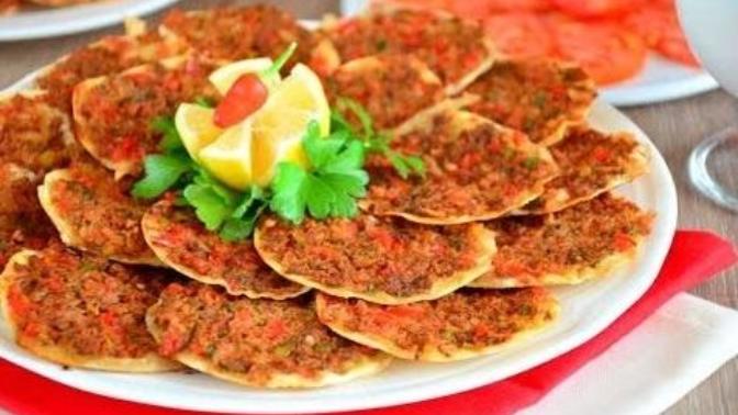 Lezzette Sınır Tanımıyoruz😛Hazır Yufkadan Tavuk Etli Fındık Lahmacun Tarifim Sizlerle🎉