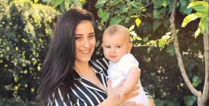 Hazal Kaya ve oğlu Fikret Ali