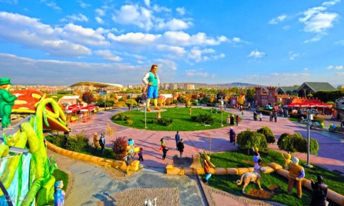 Objektif Bir Değerlendirme: Sincanda Öğrenci Olmak