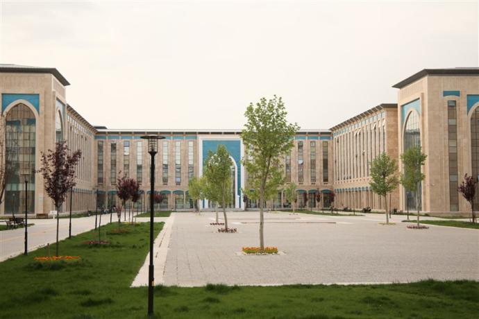 Objektif Bir Değerlendirme: Sincanda Öğrenci Olmak
