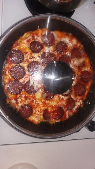 #EvdeKal ve Tavada Sucuklu Pizza Yap