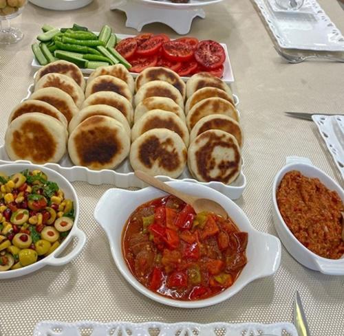 Sahurların Gözdesi Kahvaltılık Bazlama Nasıl Yapılır?