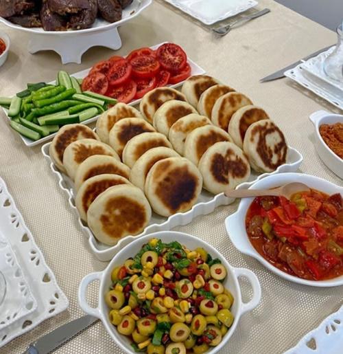 Sahurların Gözdesi Kahvaltılık Bazlama Nasıl Yapılır?
