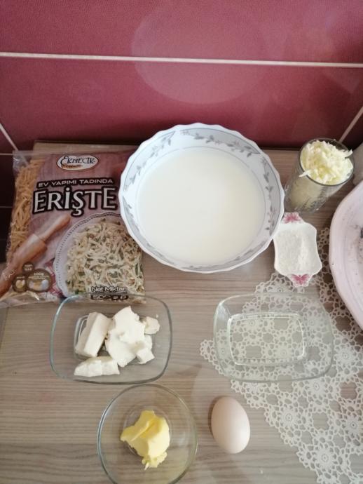 #EvdeKal Gelin Beraber Fırında Erişte Yapalım