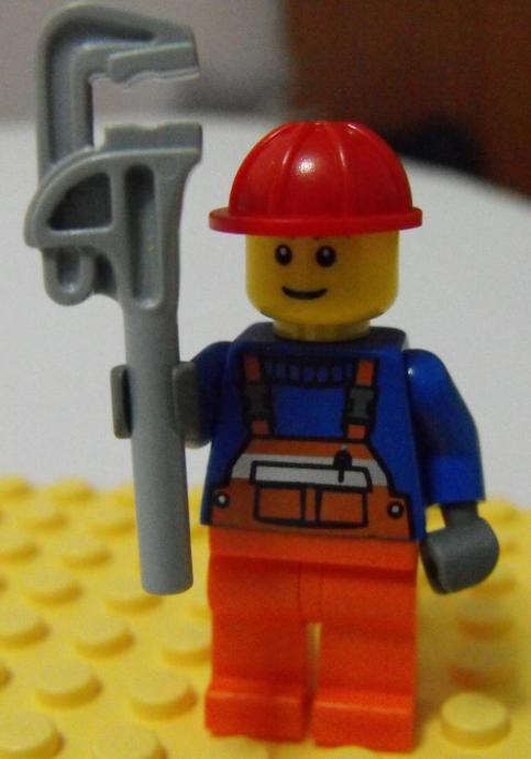 Lego emekçisi bir işçi abimiz.:)