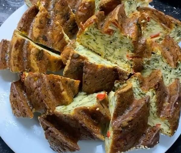 Lezzetine Doyamayacağınız Ispanaklı Tuzlu Kek Tarifi !