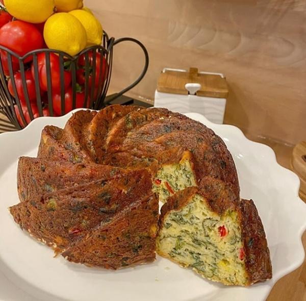 Lezzetine Doyamayacağınız Ispanaklı Tuzlu Kek Tarifi !