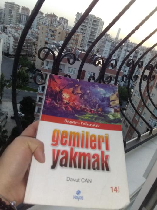 Evde Kalanlara Mutlaka Okunması Gereken 5 Kitap