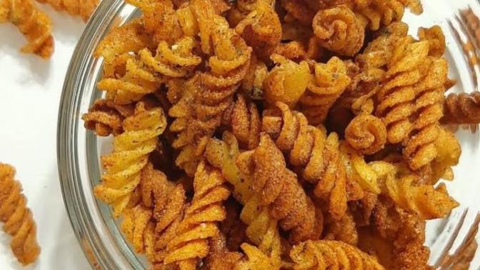 Son Dönemin Trend Lezzeti Makarna Cips Yapıyoruz!