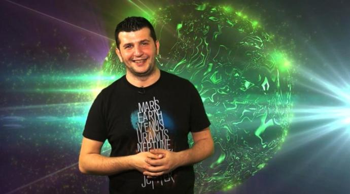 KizlarSoruyorda Bayram Konuğu: Kovid-19 Kasırgasını Aylar Öncesinden Bilen Astrolog Dinçer Günerden Şaşırtan Öngörüler