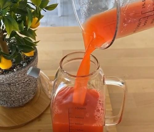 #EvdeKal Sürecinde İçinizi Ferahlatacak Buz Gibi Çilekli Limonata Sizlerle!