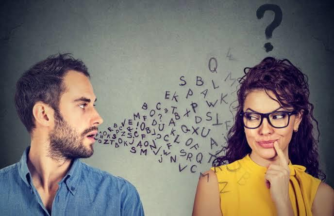 Partnerinizin Sizi Sevip Sevdiğini Gösteren Detaylar Nelerdir?