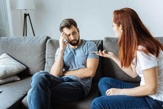 Partnerinizin Sizi Sevip Sevdiğini Gösteren Detaylar Nelerdir?