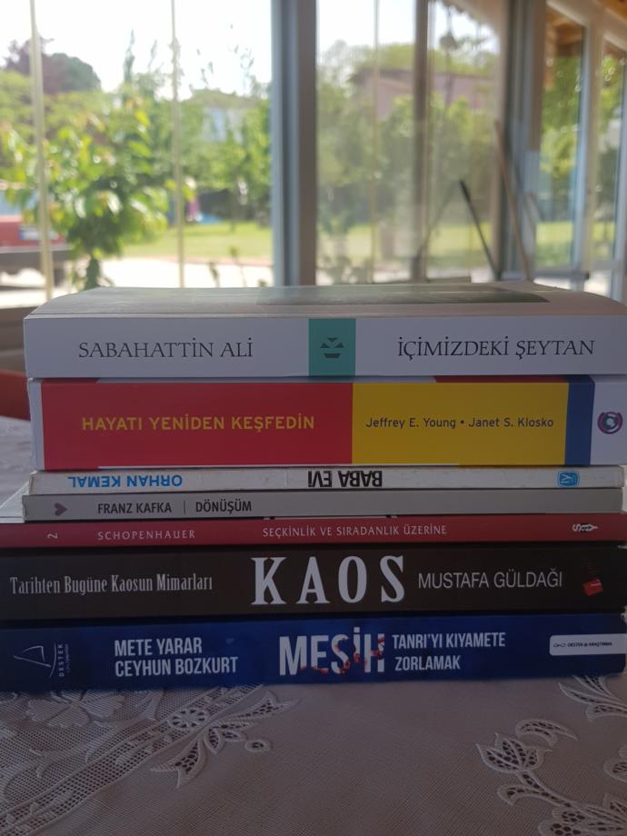 #EvdeKal Etkinliğinden Aldığım Bir Solukta Okunacak Muhteşem Kitap Önerileri