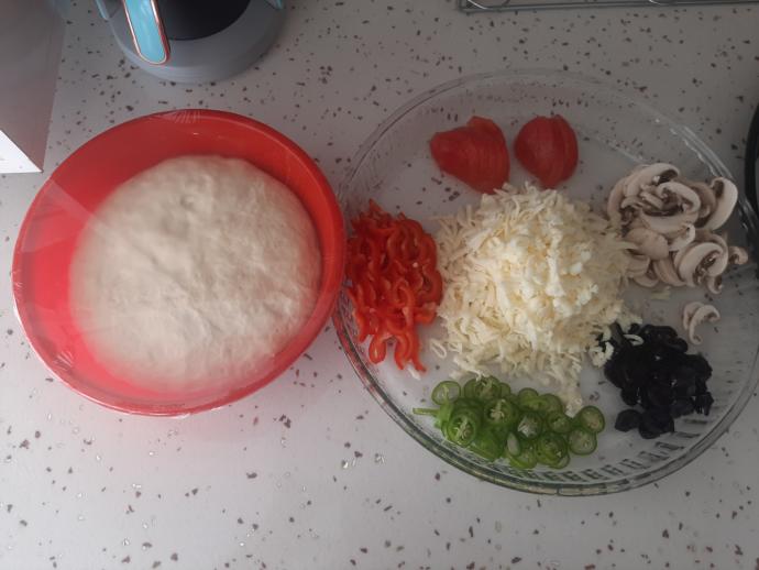 İçeceklerinizi Hazır Edin Pizzanız Benden!