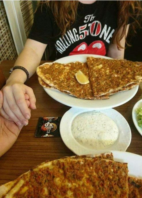 Mide Düşkünleri Buraya: Burçların Yemek Yeme Alışkanlıkları