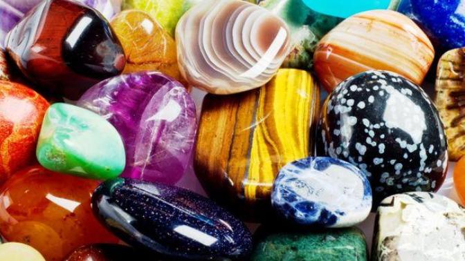 Evde Kal Döneminde Ruhunuza ve Bedeninize İyi Gelecek Doğal Taşlar💎