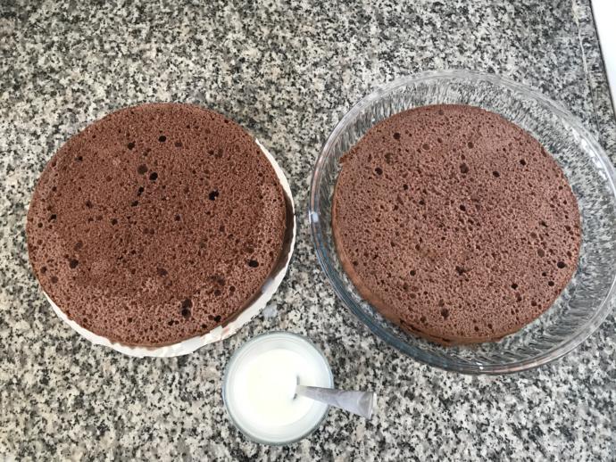 Bir Bence ile Muhteşem 3 Tat: Çilekli, Çikolatalı ve Muzlu Pasta Tarifi!