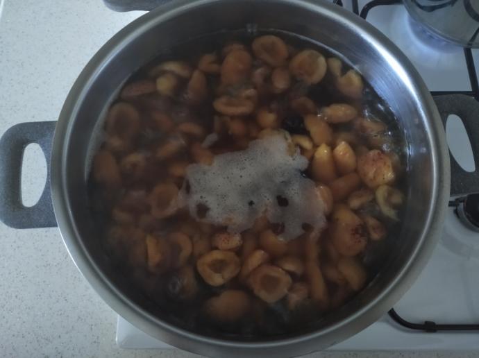 Ferahlatan Lezzet Kayısılı Üzümlü Hoşaf Tarifim 🥳