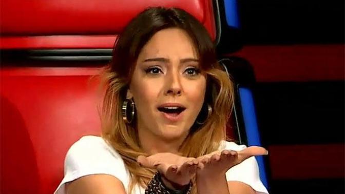 Ebru Gündeş'in O Ses Türkiye'ye Rekor Ücret ile Geri Döneceği İddia Edildi
