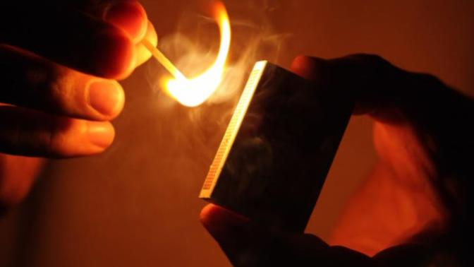 Bir Yerleri Yakmaktan Haz Almak - Pyromaniac