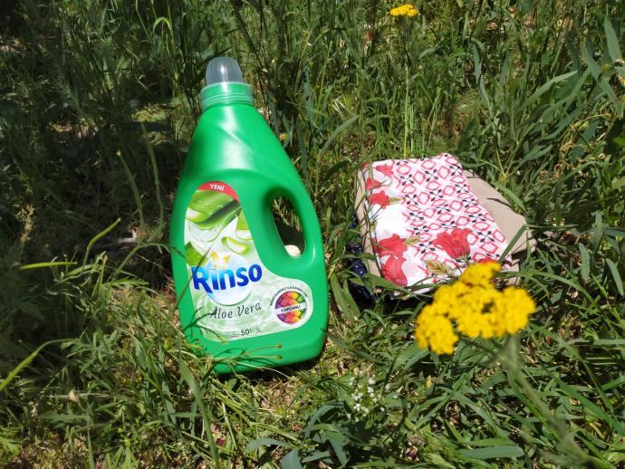 1) Rinso Aloe Vera Canlı Renkler İçin Sıvı Deterjan