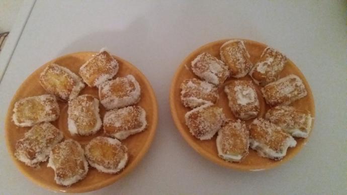 Fırınsız 5 Dakikada Cicibebeli Krem Şantili Minik Pasta Kurabiyeler Nasıl Yapılır?