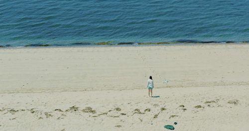 Sahildeki Gizemli Enfeksiyon: The Beach House