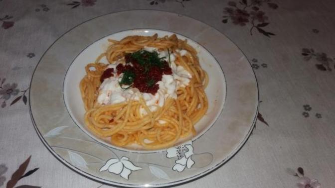 Türk İşi Yoğurtlu Soslu Spagetti Tarifi!