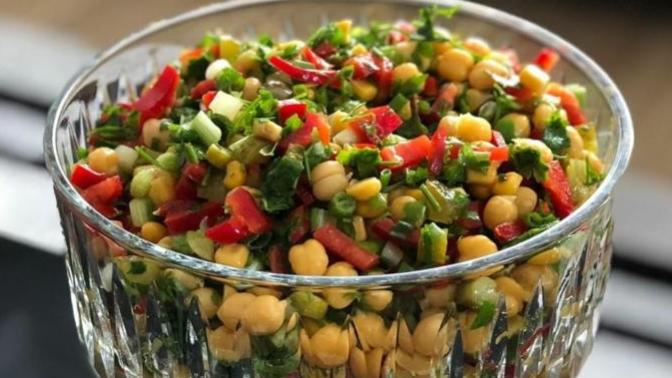 Hem Sağlık Hem Lezzet Arayanları Buraya alalım! Nohut Salatası Nasıl Yapılır?