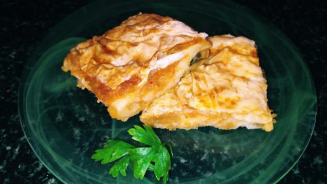 5 Çayının Yanına Çok Yakışır: Hazır Yufkadan Patatesli Börek Tarifi!