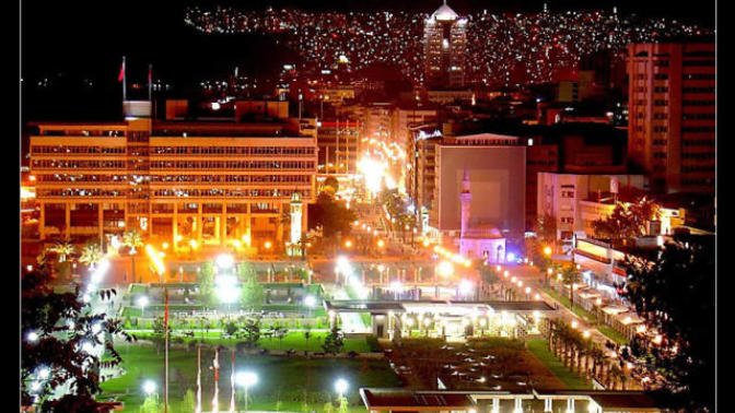 İstanbul ve İzmir'de Yaşamak