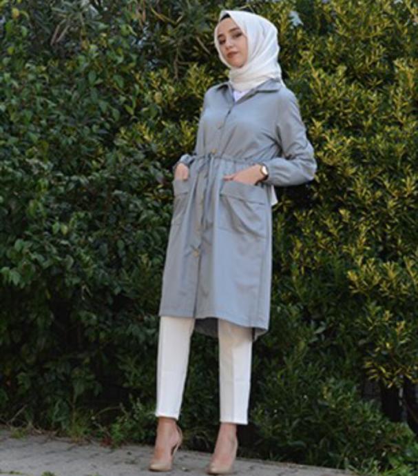 Trençkot ve stiletto uyumu