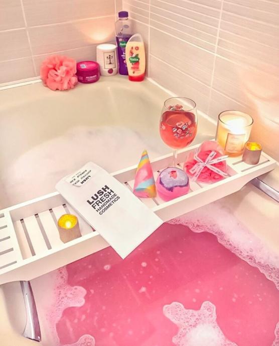 Rahatlatıcı Bir Banyo Keyfi Yapmak İçin Yapılması Gerekenleri Açıklıyorum!
