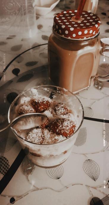 Soğuk kahve ile de ayrı bir güzel oldu ama :D Deneyin görün efenim...