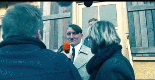 Günümüz Almanyasına Adolf Hitler Geri Dönerse: Er ist wieder da